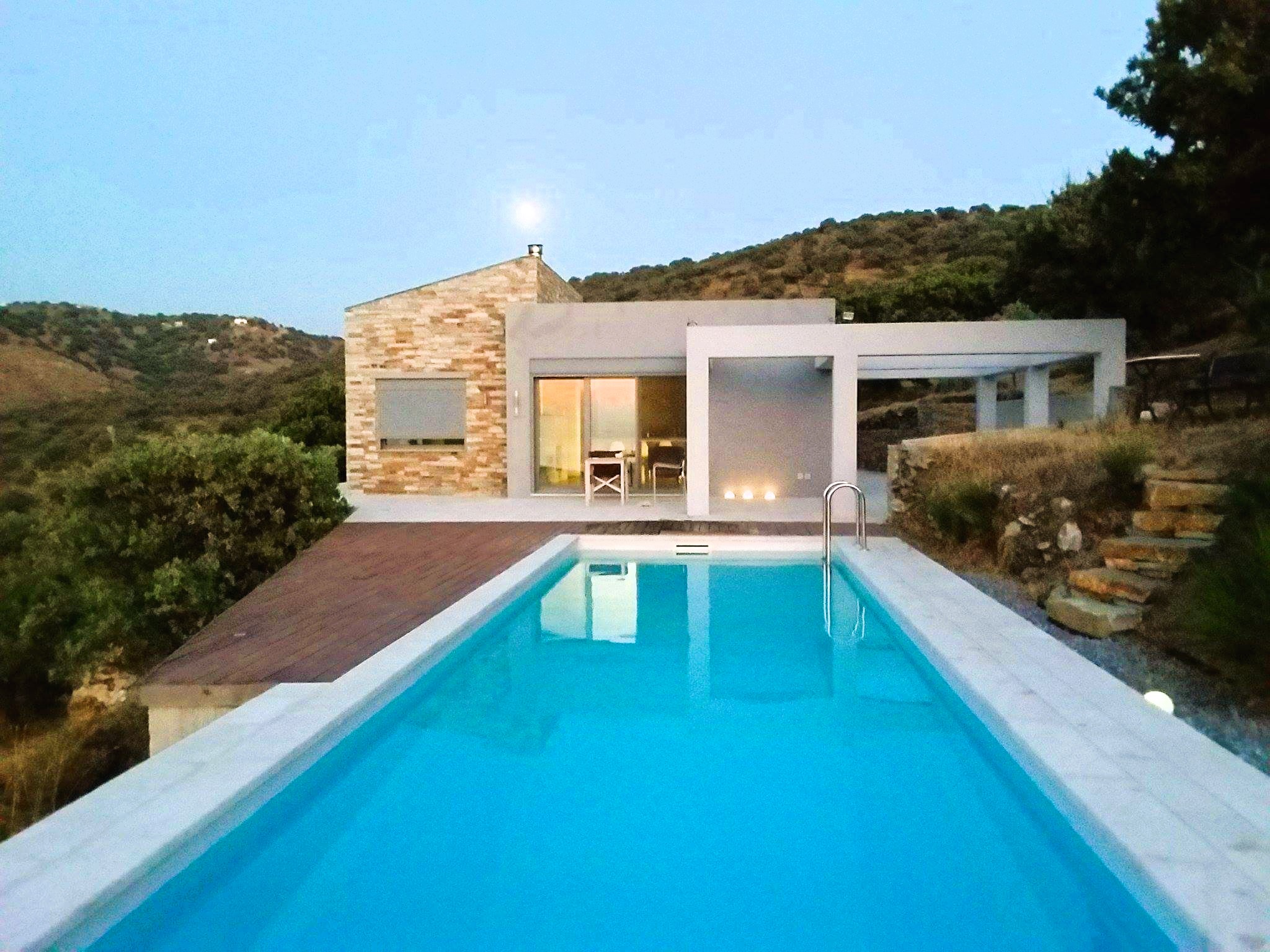 Kea Otzias - Villa moderne avec vue imprenable sur la mer et piscine privée